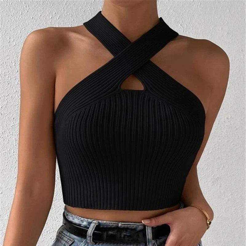 Rippstrick Cross-Neck Crop Top – Sexy Rückenfreies Stricktop mit Cut-Out Design